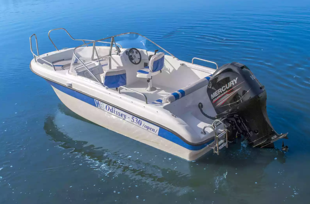 Стеклопластиковый катер Neman-530 Open в Санкт-Петербурге