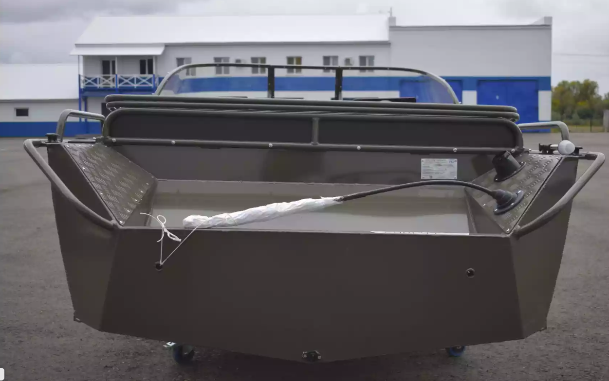 Алюминиевый катер Wyatboat-460 DCM в Санкт-Петербурге