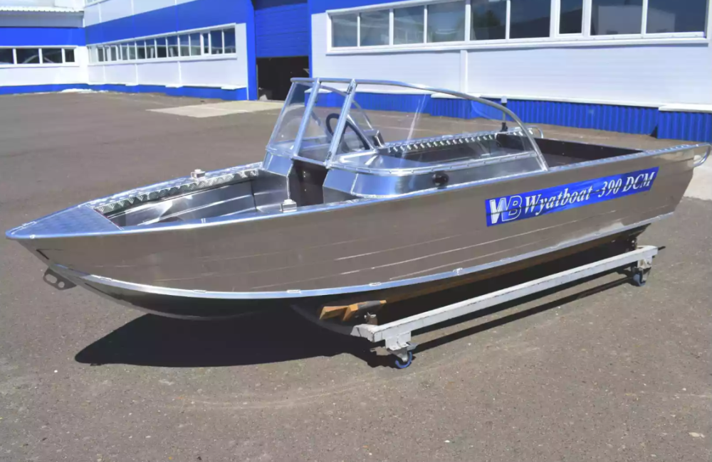 Алюминиевая лодка Wyatboat-390 DCM в Санкт-Петербурге