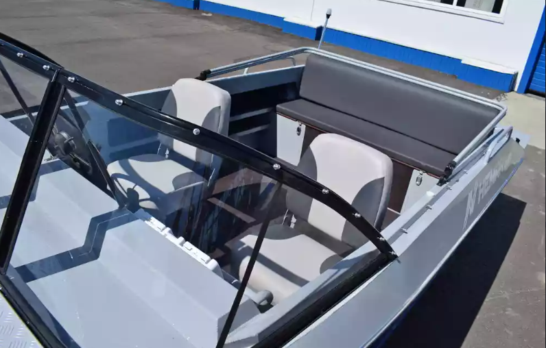 Алюминиевый катер Неман 500 в Санкт-Петербурге