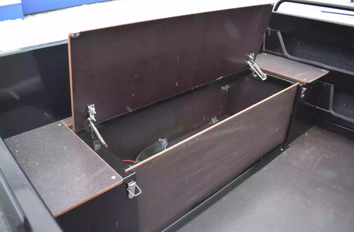 Алюминиевый катер Неман-450 DC в Санкт-Петербурге