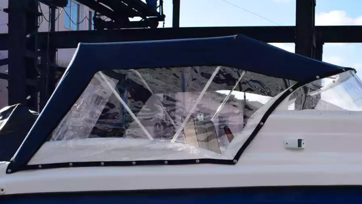 Стеклопластиковый катер Neman-550 с каютой в Санкт-Петербурге