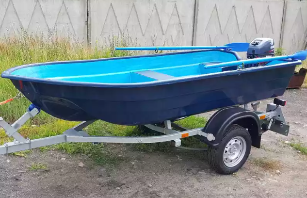 Стеклопластиковая лодка Neman-340 (тримаран) в Санкт-Петербурге