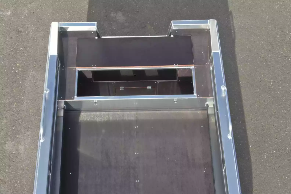 Алюминиевая лодка  Неман-480 Р в Санкт-Петербурге