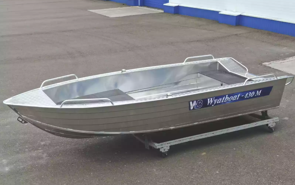 Алюминиевая лодка  Wyatboat-430М FISH в Санкт-Петербурге