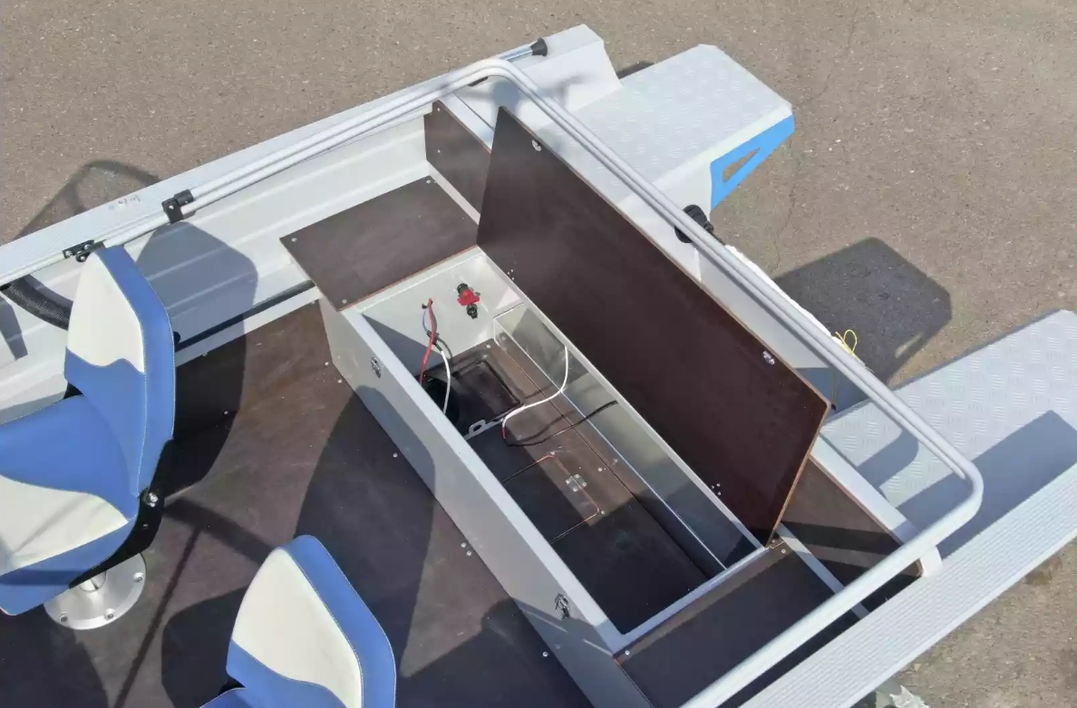 Алюминиевый катер Неман-420 DCM NEW в Санкт-Петербурге