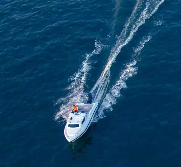 Стеклопластиковый катер Neman-500 в Санкт-Петербурге