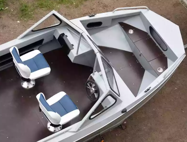 Алюминиевый катер Неман-500 DC Pro в Санкт-Петербурге