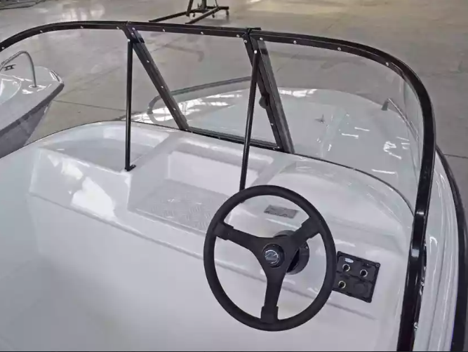 Комбинированный катер Wyatboat-430 M в Санкт-Петербурге