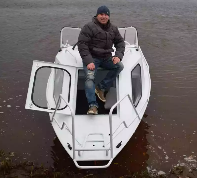 Алюминиевый катер Неман-500 (каютный) в Санкт-Петербурге