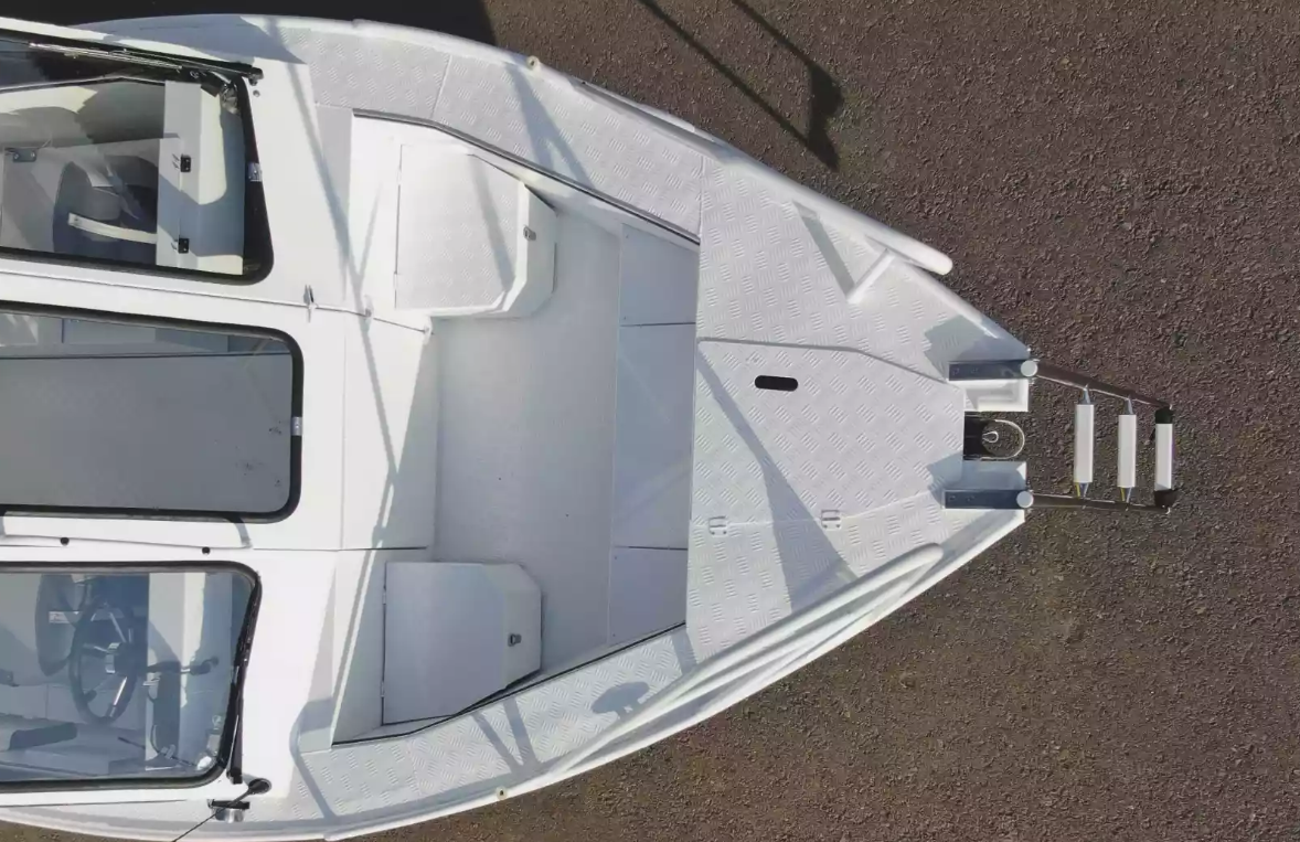 Алюминиевый катер Wyatboat-660 Cabin в Санкт-Петербурге