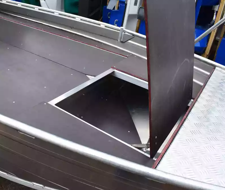 Алюминиевая лодка  Wyatboat-430 Master в Санкт-Петербурге