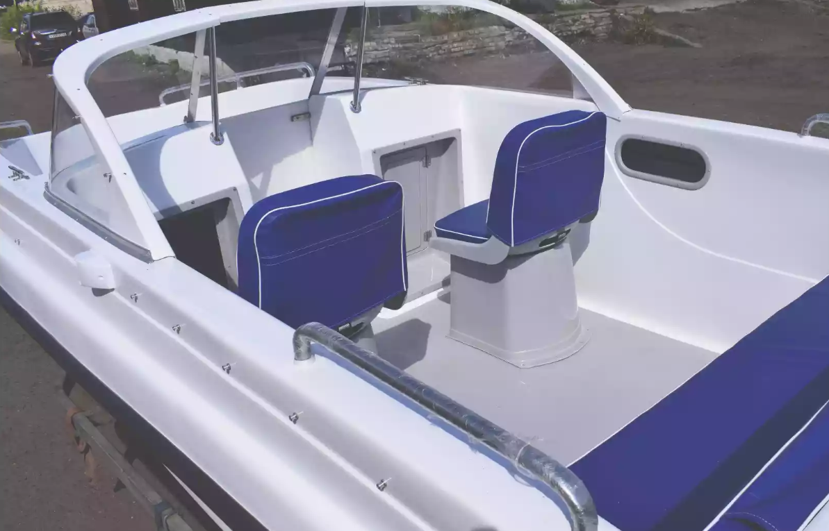 Стеклопластиковый катер Neman-500 Open в Санкт-Петербурге