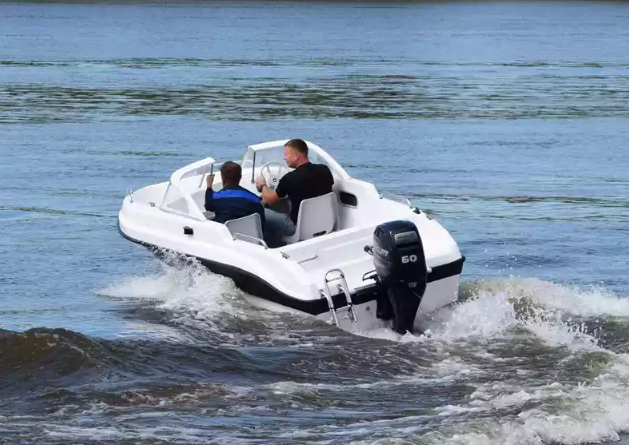 Стеклопластиковый катер Neman-450 Open в Санкт-Петербурге