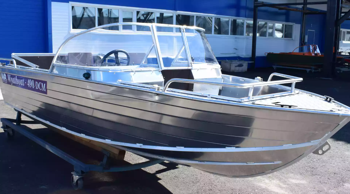 Алюминиевый катер Wyatboat-490 DCM в Санкт-Петербурге