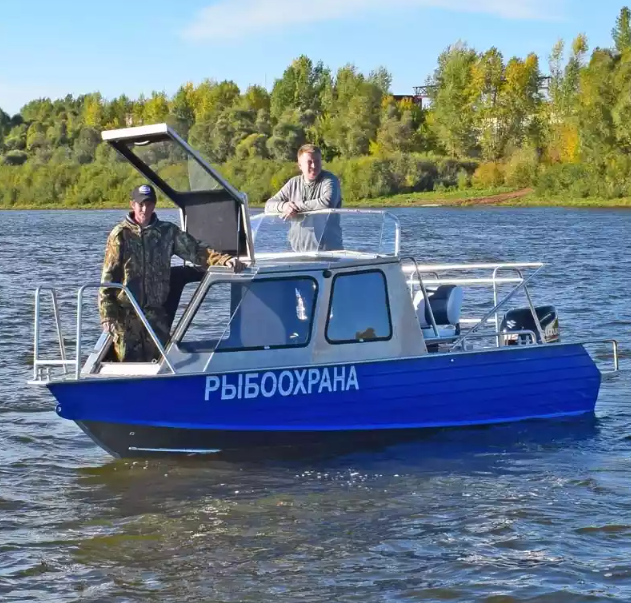 Алюминиевый катер Неман 550 с каютой в Санкт-Петербурге