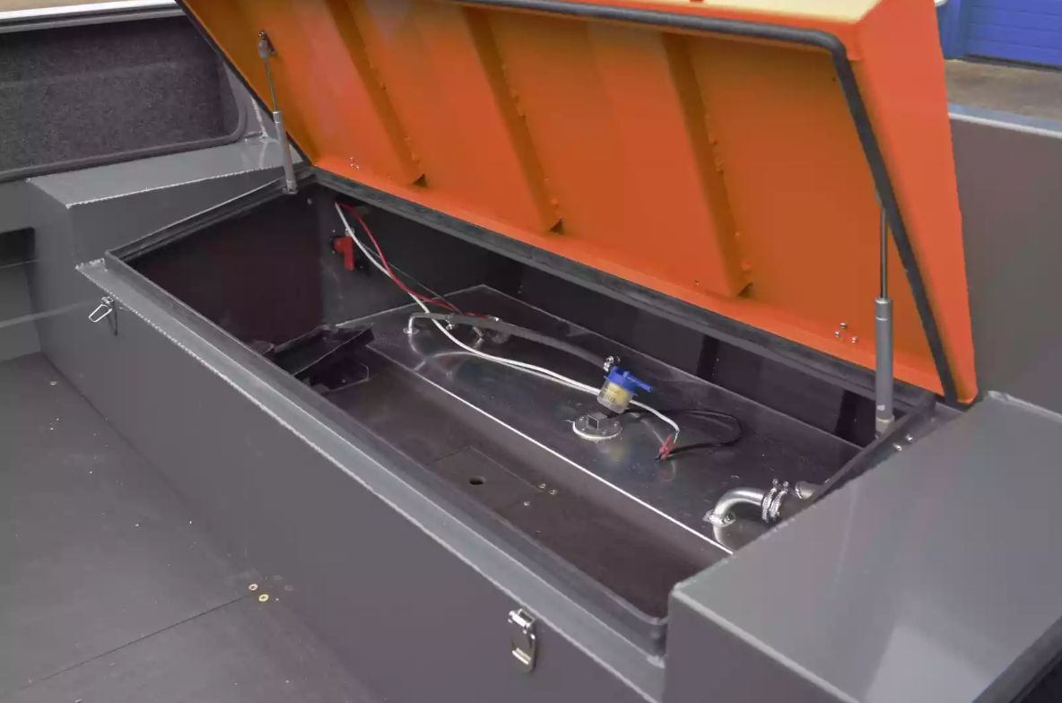 Алюминиевый катер Неман-480 DCM FISH в Санкт-Петербурге