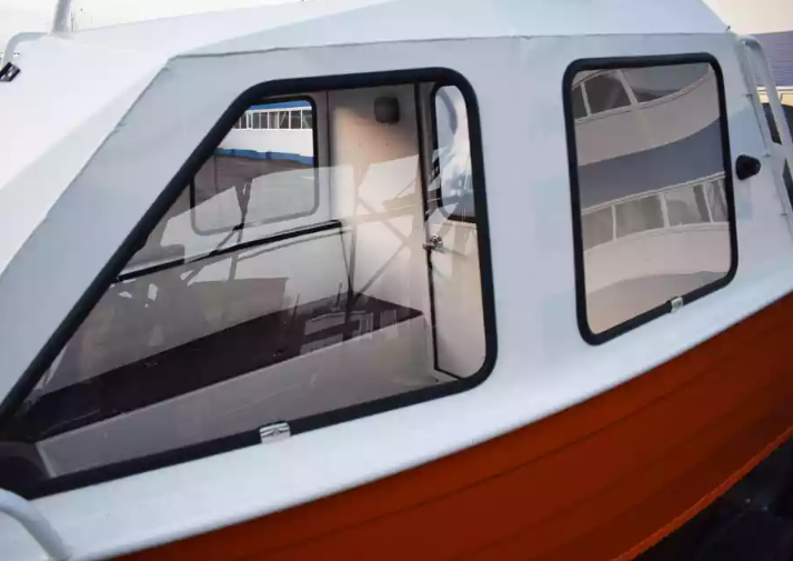 Алюминиевый катер Неман-500 (каютный) в Санкт-Петербурге