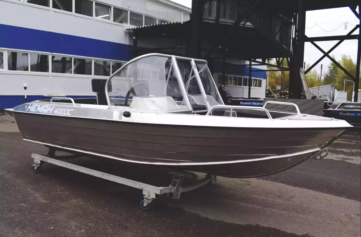 Алюминиевый катер Neman-400 DC в Санкт-Петербурге