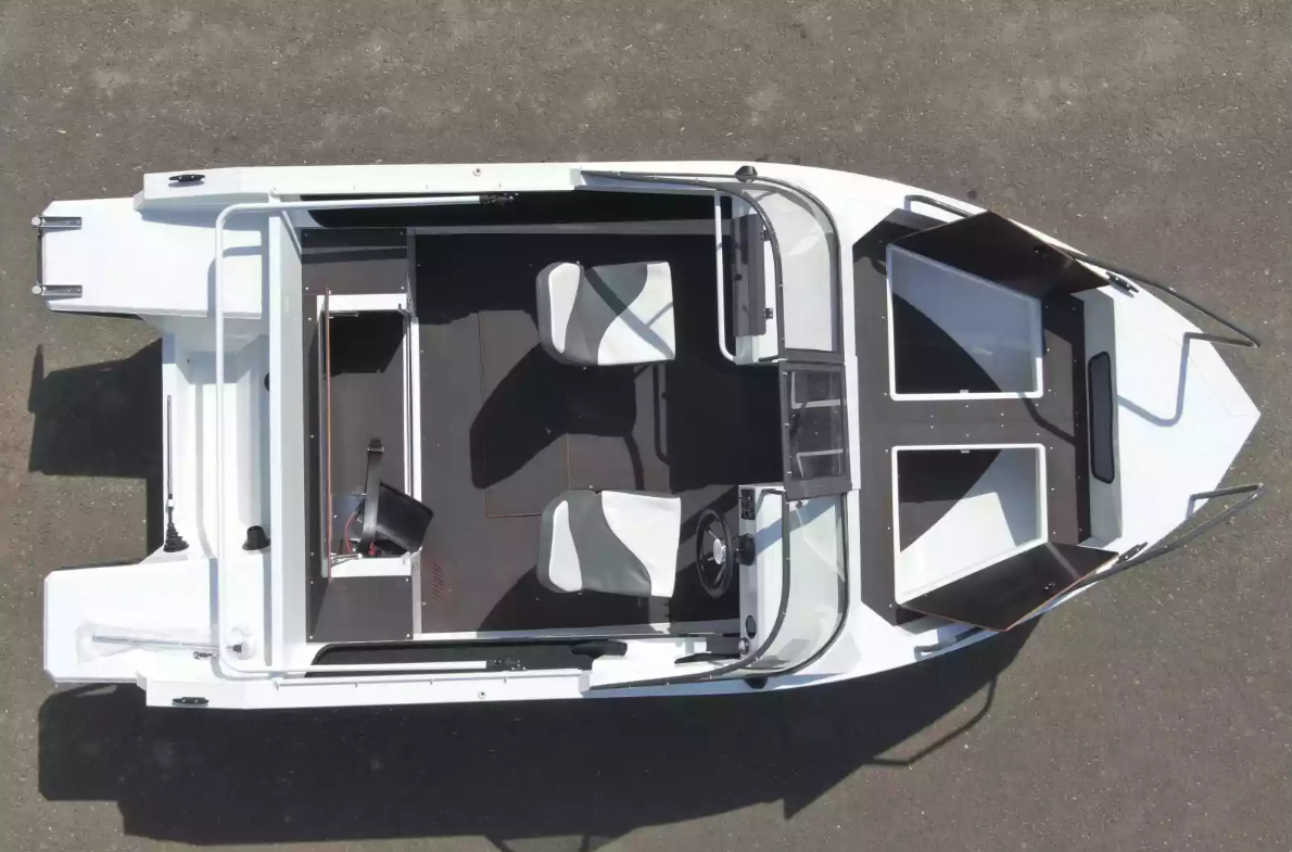 Алюминиевый катер Неман-450 DC NEW в Санкт-Петербурге