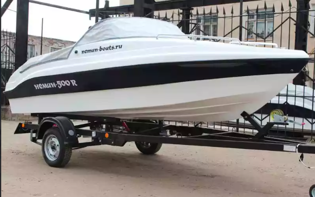 Стеклопластиковый катер Neman-500 Р в Санкт-Петербурге