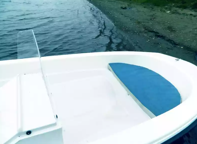 Стеклопластиковый катер Тримаран Wyatboat 430 C в Санкт-Петербурге