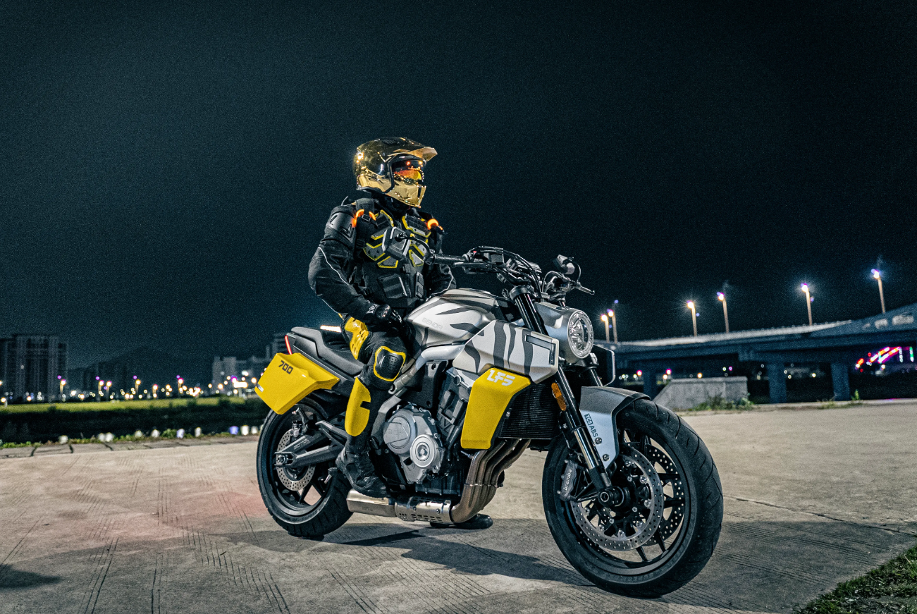 Мотоцикл Benda LFS 700 в Санкт-Петербурге