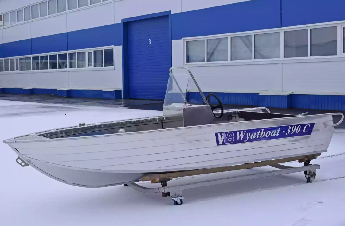 Алюминиевая лодка Wyatboat-390 C в Санкт-Петербурге