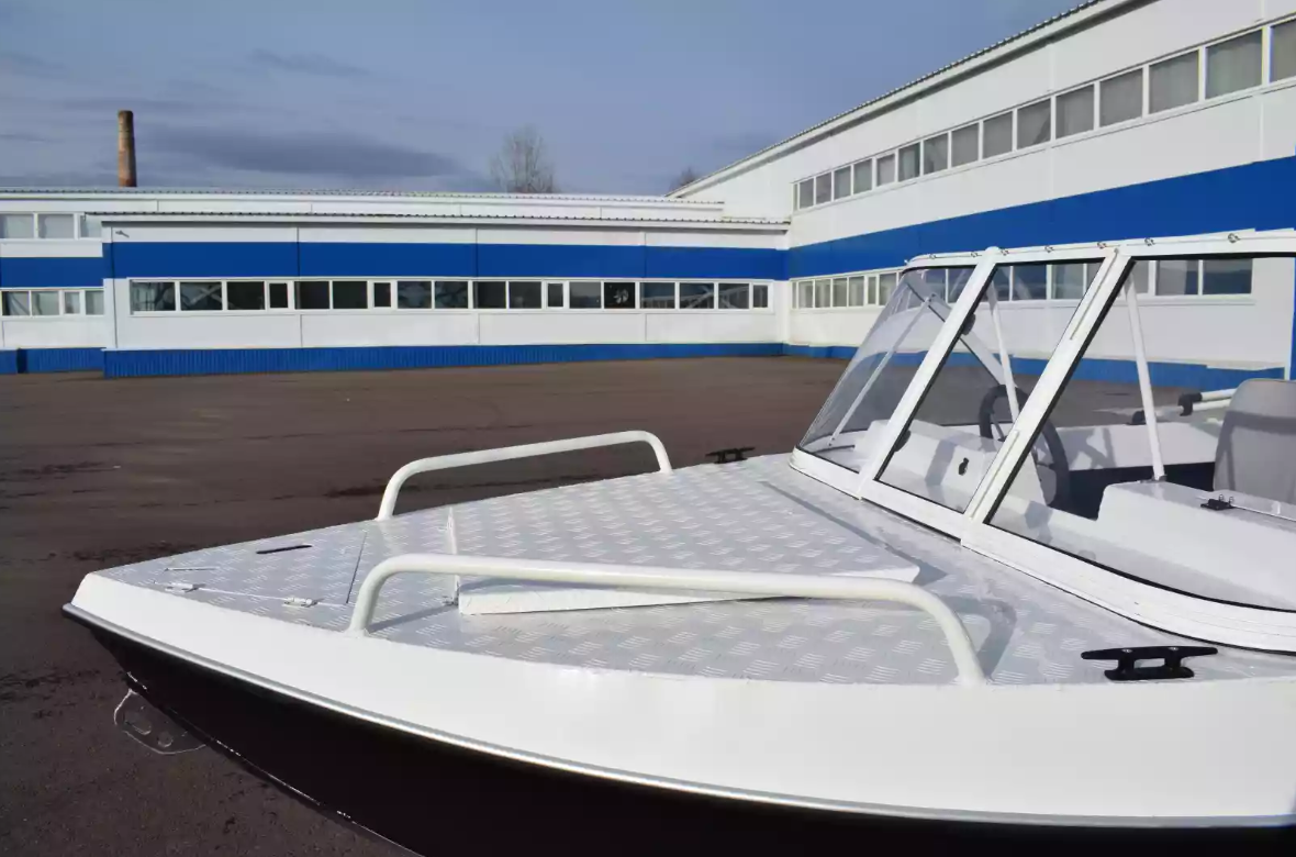 Алюминиевый катер Неман-450 в Санкт-Петербурге