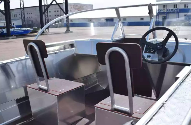 Алюминиевый катер WYATBOAT-550 DCM в Санкт-Петербурге