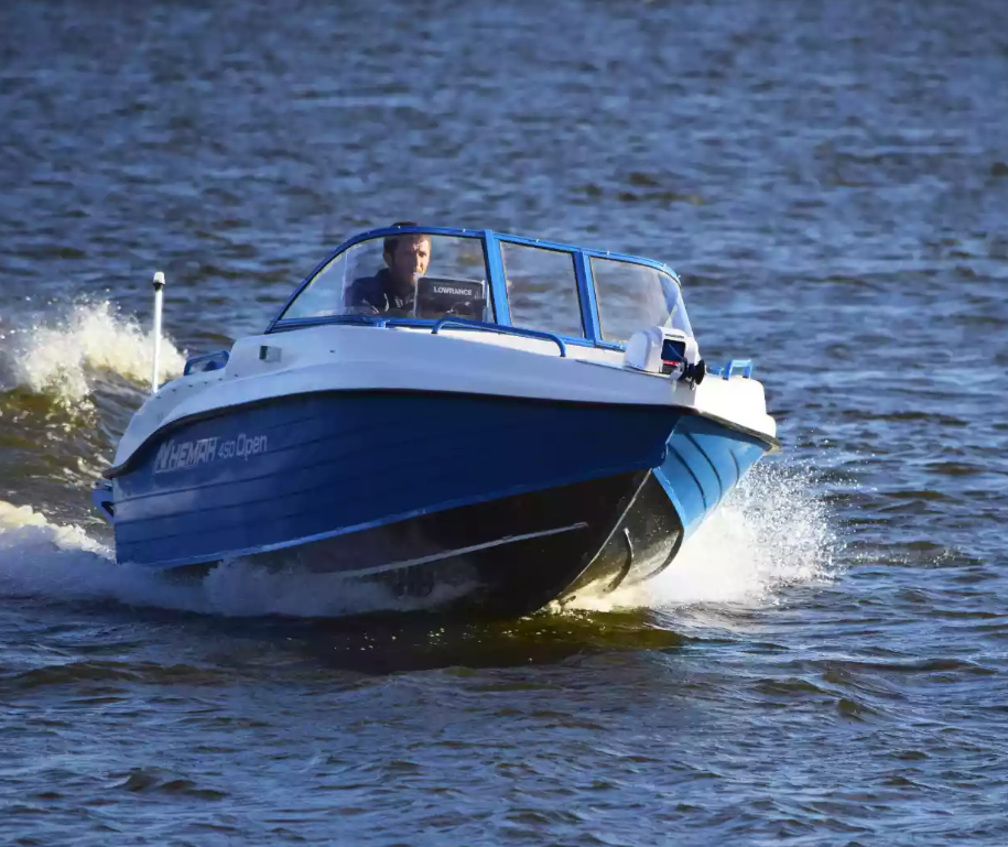 Комбинированный катер Neman-450 Open в Санкт-Петербурге