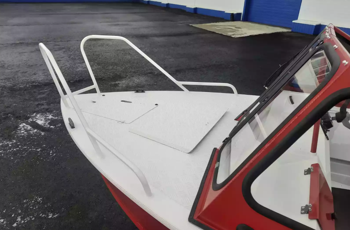 Алюминиевый катер Wyatboat-490 DCM Pro в Санкт-Петербурге