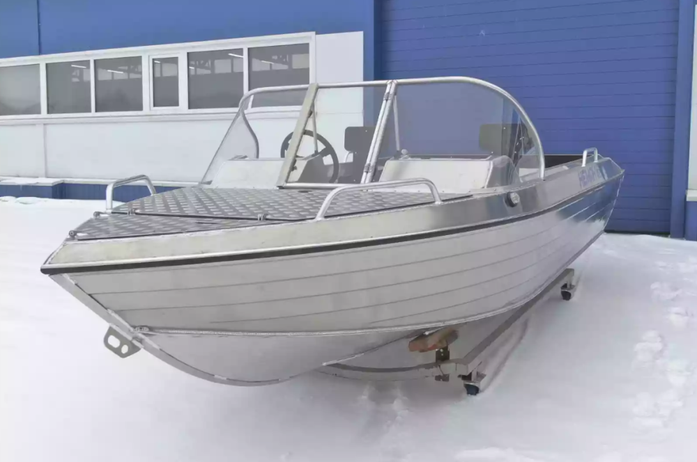 Алюминиевый катер Neman-480 DCM PRO в Санкт-Петербурге