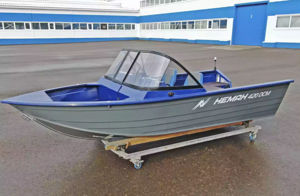 Алюминиевый катер Неман-420 DCM в Санкт-Петербурге