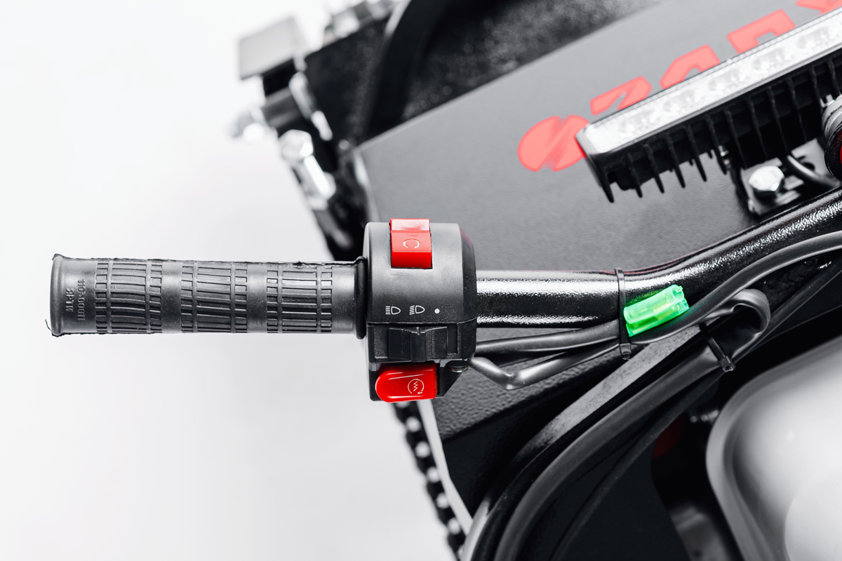 МОТОБУКСИРОВЩИК IKUDZO 1100/380 К7 в Санкт-Петербурге