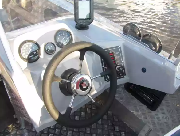 Алюминиевый катер Wyatboat-660 в Санкт-Петербурге