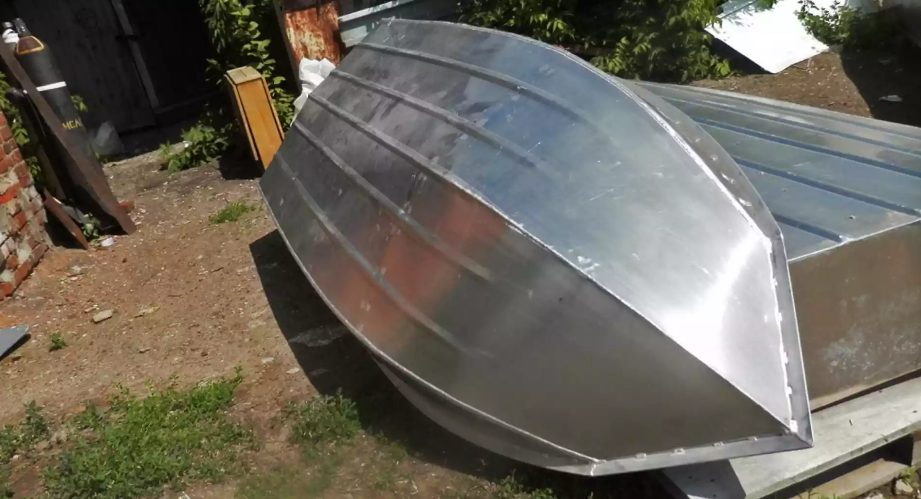 Алюминиевая лодка Вятка-Профи Вариант в Санкт-Петербурге