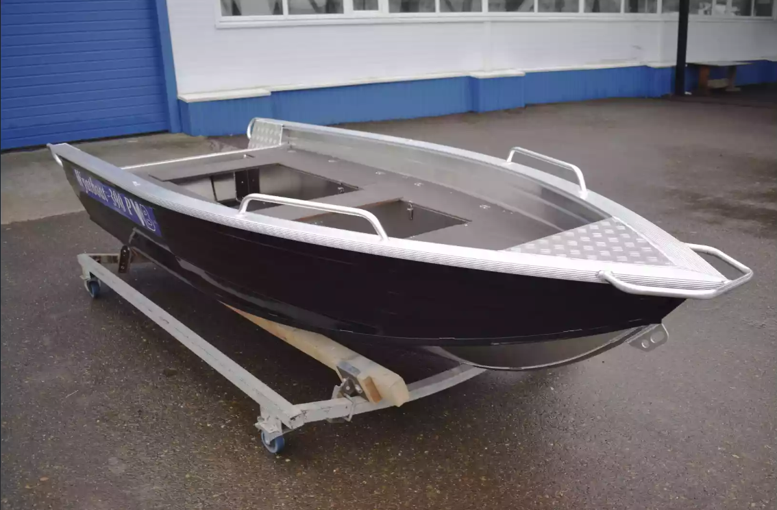 Алюминиевая лодка Wyatboat-390РМ в Санкт-Петербурге