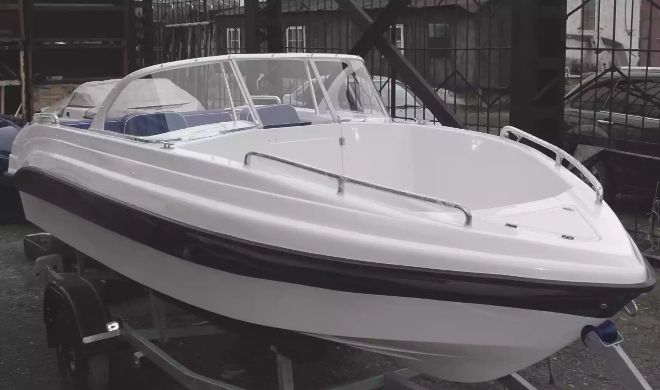 Стеклопластиковый катер Neman-500 Open в Санкт-Петербурге