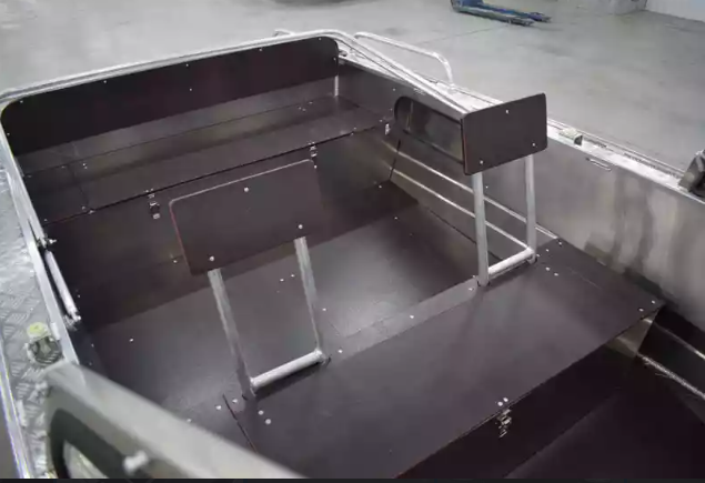 Алюминиевый катер Wyatboat-460 DCM Pro в Санкт-Петербурге