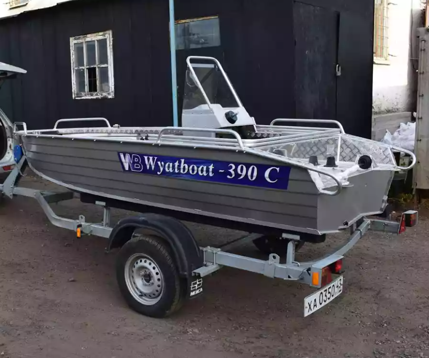 Алюминиевая лодка Wyatboat-390 C в Санкт-Петербурге