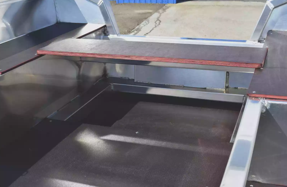 Алюминиевая лодка Неман-400 Р PRO в Санкт-Петербурге