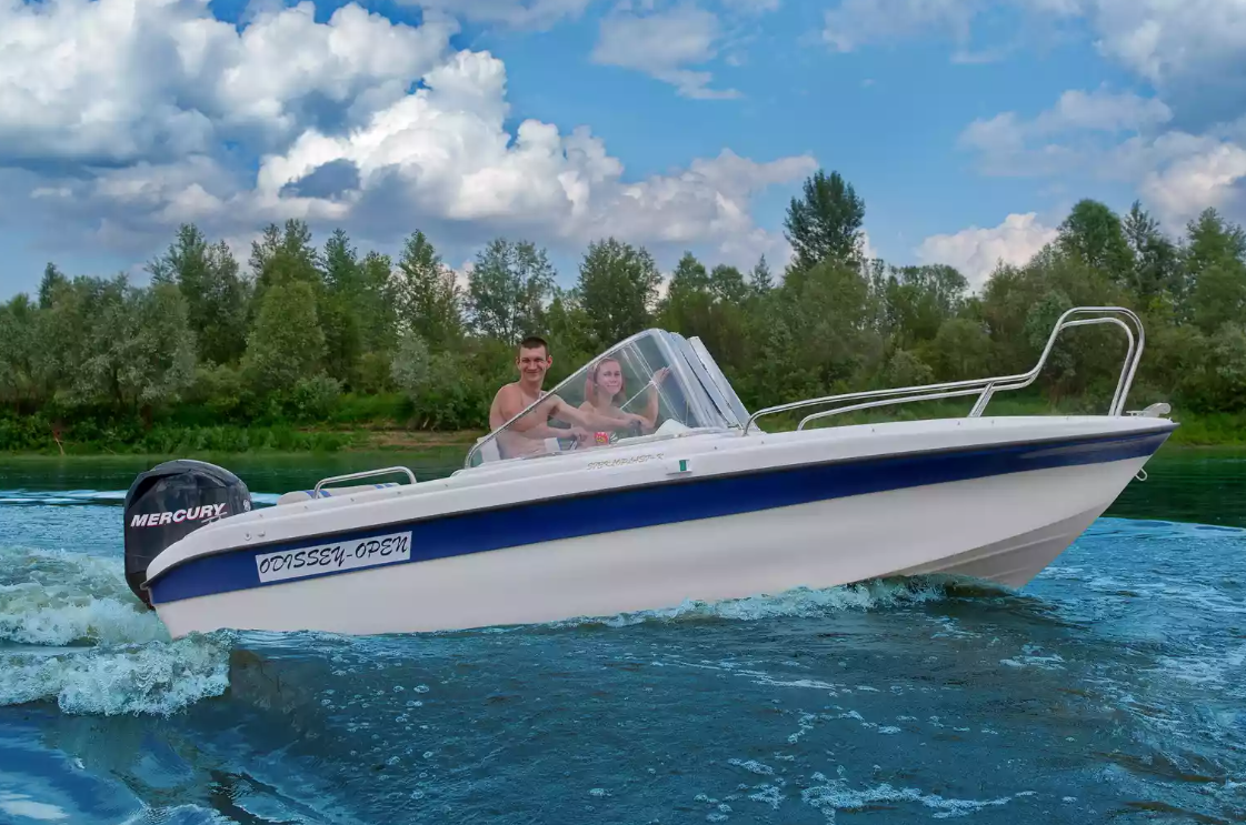 Стеклопластиковый катер Neman-530 Open в Санкт-Петербурге