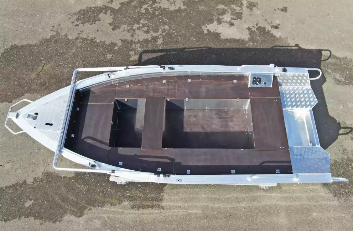 Алюминиевая лодка Wyatboat-390РМ в Санкт-Петербурге