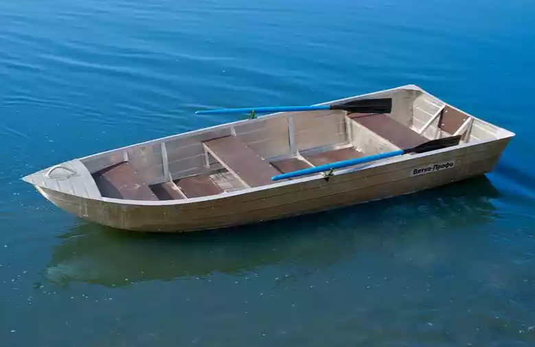 Алюминиевая лодка Вятка-Профи 37 в Санкт-Петербурге