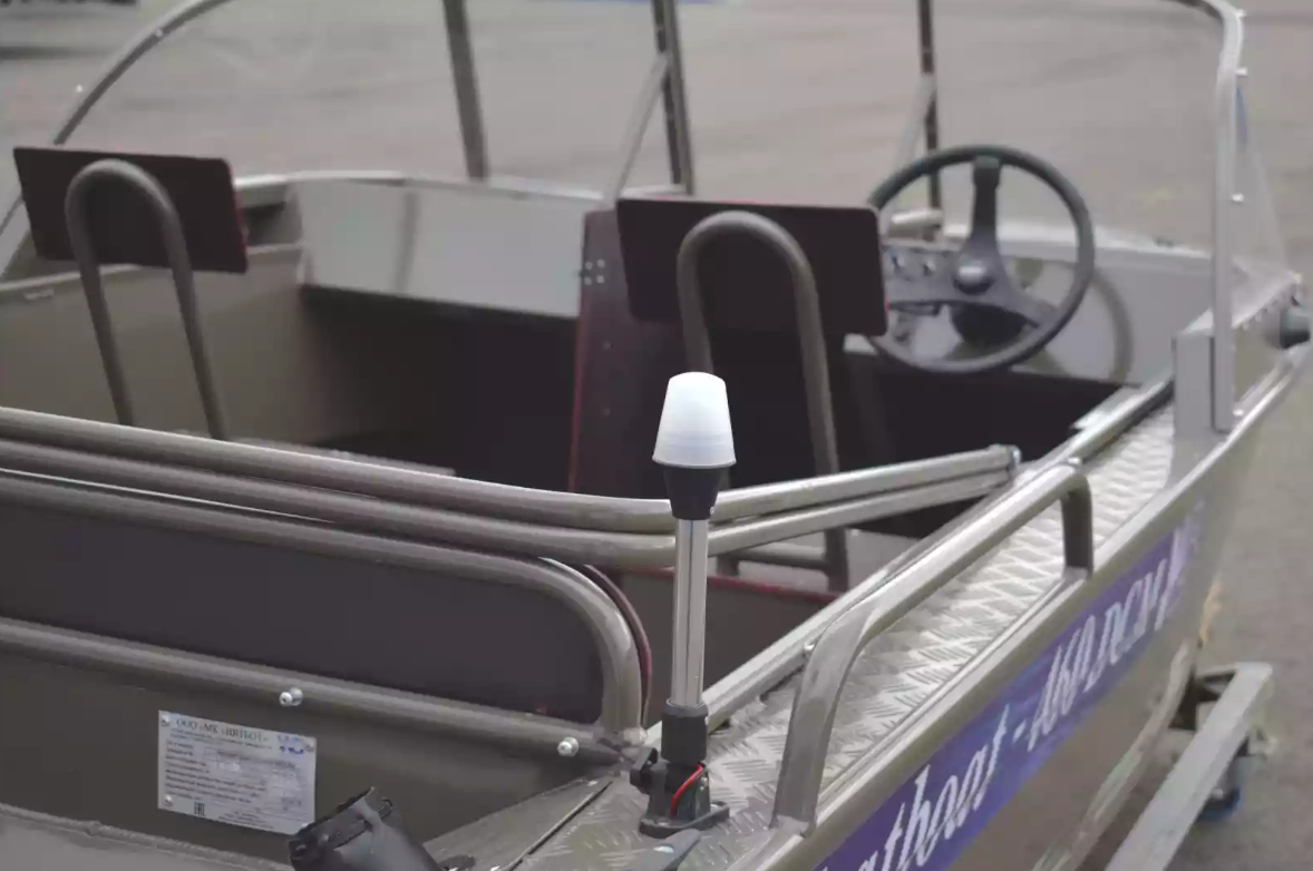 Алюминиевый катер Wyatboat-460 DCM в Санкт-Петербурге