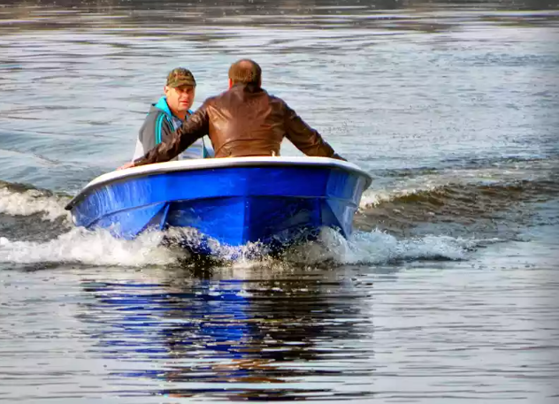 Стеклопластиковая лодка Wyatboat 430 тримаран в Санкт-Петербурге