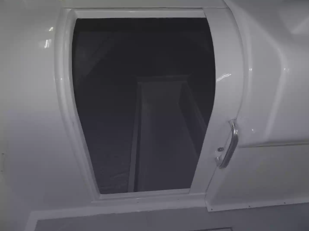 Стеклопластиковый катер Neman-550 с каютой в Санкт-Петербурге