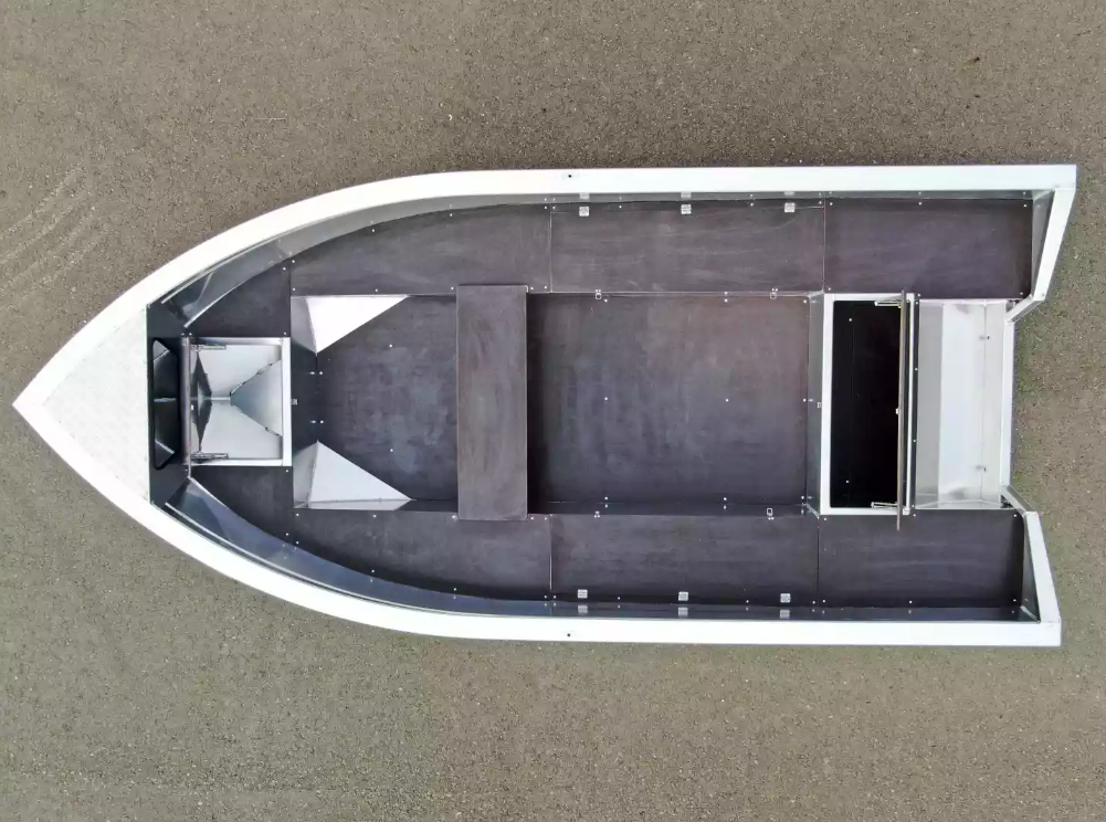 Алюминиевая лодка  Неман-420 в Санкт-Петербурге