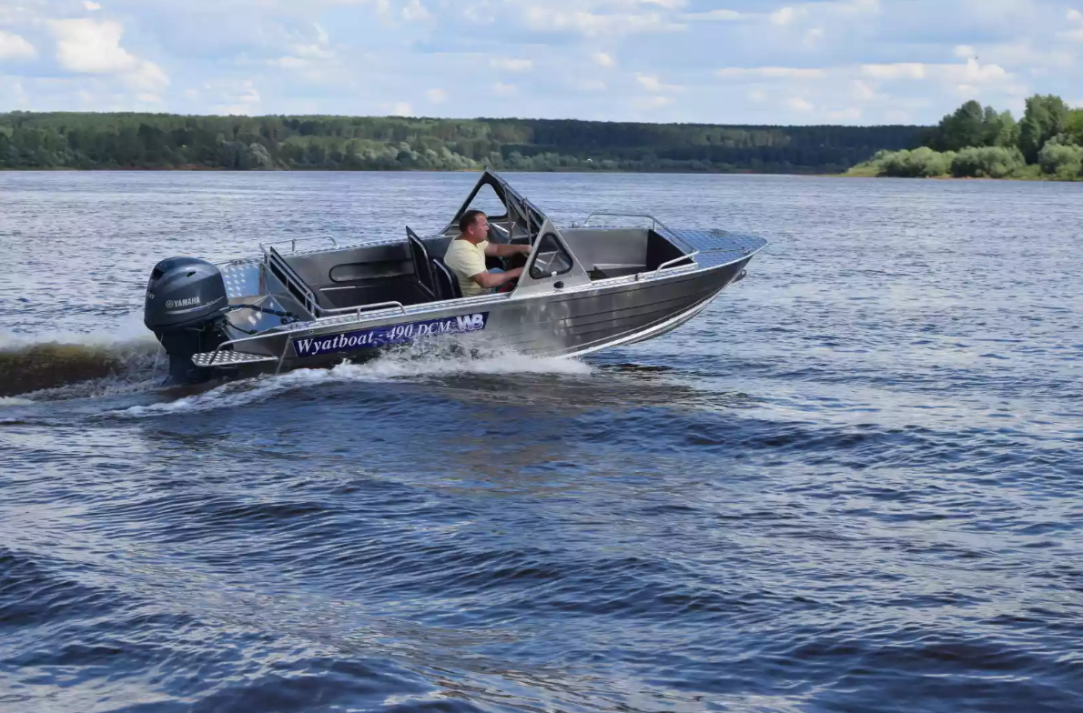 Алюминиевый катер Wyatboat-490 DCM Pro в Санкт-Петербурге